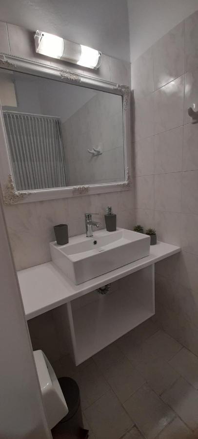 Flora Rooms & Apartments Náusza Kültér fotó